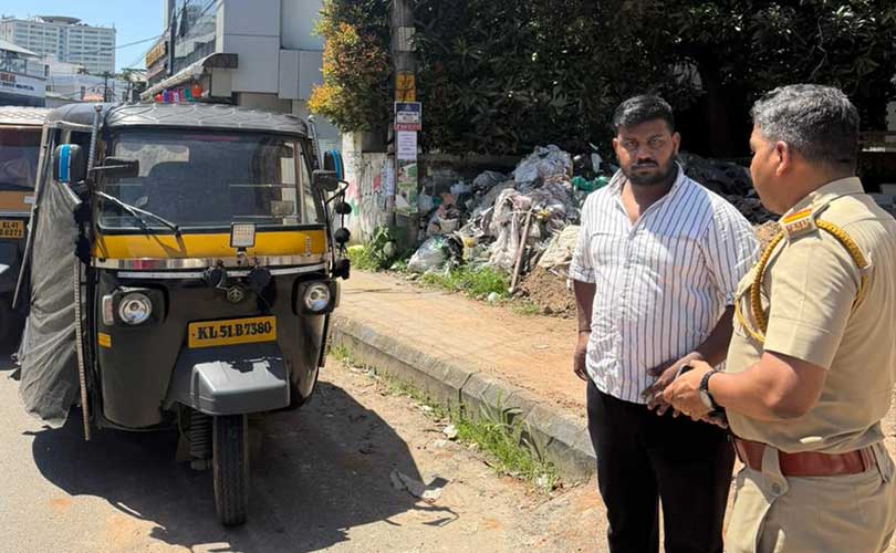 അന്യജില്ലാ ഓട്ടോകളുടെ  അനധികൃത സർവീസ് കൊച്ചിയിൽ എം.വി.ഡിയുടെ മിന്നൽ പരിശോധന 40 കേസുകളിലായി ഒന്നര ലക്ഷത്തോളം രൂപ 