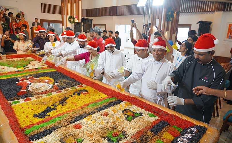 ചാവറ ഇന്‍സ്റ്റിറ്റ്യൂട്ടില്‍    കേക്ക് മിക്സിംഗ്   എസ്പെരാന്‍സ 2026 സംഘടിപ്പിച്ചു.