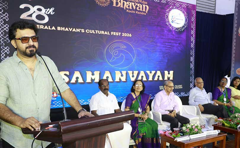 കലയുടെ കേളികൊട്ടുയര്‍ത്തി ഭവന്‍സ് കലോത്സവം  സമന്വയം  2026