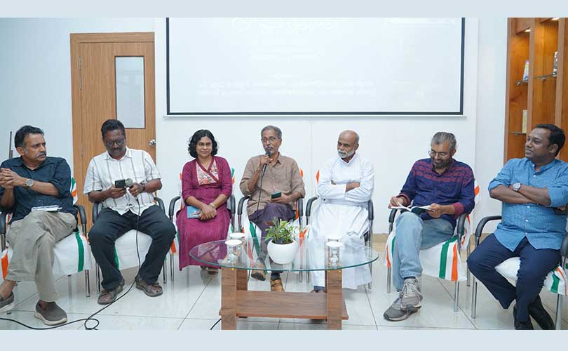 യാത്ര ഇഷ്ടമാണെങ്കിലും തിരിച്ചുവരാനുള്ള വഴി തെറ്റി പോകുമോ എന്നാണ് എന്റെ പേടി   പി എഫ് മാത്യൂസ്