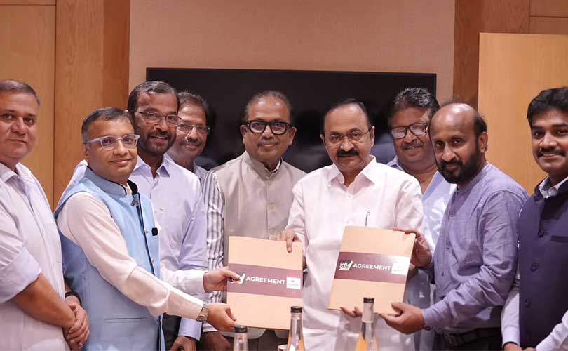 കാൻക്യൂർ  ഫൌണ്ടേഷൻ നയാരാ എനെർജിയുമായി 2 കോടിയുടെ ധാരണാപത്രം 