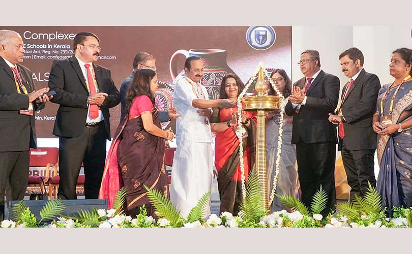 എ.ഐയുടെ കാലത്ത് അധ്യാപനം വെല്ലുവിളി നേരിടുന്നു മുഖ്യമന്ത്രി