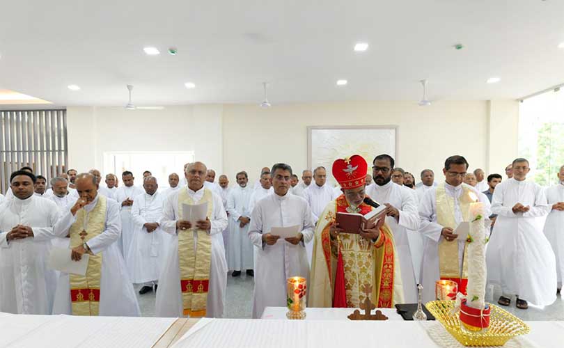 സീറോമലബാർ ഹെറിറ്റേജ് ആൻഡ് റിസർച്ച് സെന്റർ ആശീർവദിച്ചു