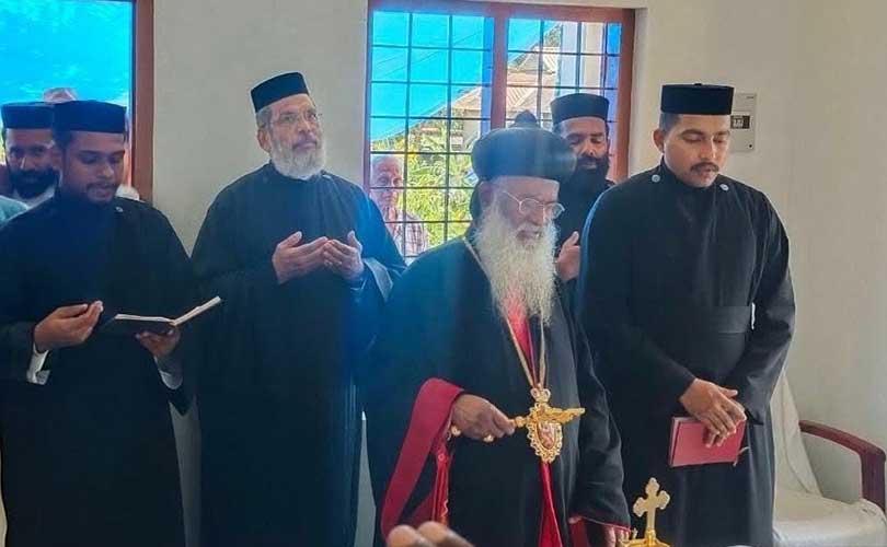 വെടിക്കെട്ട് ഉപേക്ഷിച്ച് നിർമ്മിച്ച വീടിന്റെ താക്കോൽ പരിശുദ്ധ കാതോലിക്കാ ബാവാ കൈമാറി