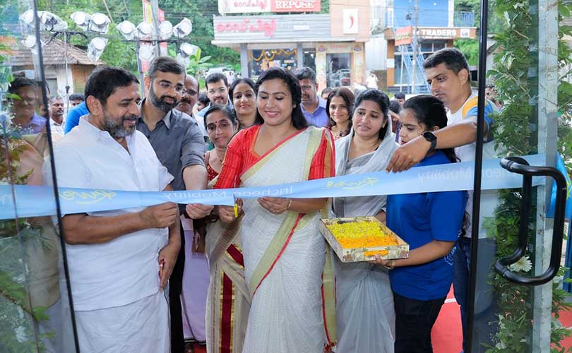 മൂവാറ്റുപുഴയിൽ പുതിയ ഷോറൂം ആരംഭിച്ച് ഇലക്ട്രിക് സ്കൂട്ടർ നിർമാതാക്കളായ റിവർ