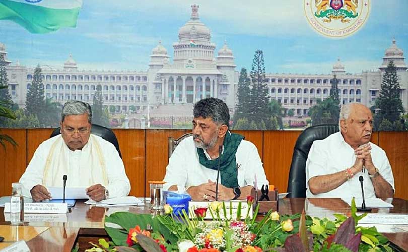 മഴദൈവം കനിഞ്ഞു കാവേരിയിലെ കാർമേഘങ്ങൾ നീങ്ങുന്നു