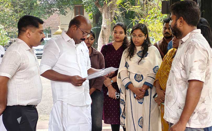 കോഫി ഹൗസില്‍ നിന്ന് കോഡ് ഹൗസിലേക്ക് പുതിയ ചരിത്രം സൃഷ്ടിക്കാന്‍ ലക്ഷ്യമിട്ട് ടെക് പ്രൊഫഷണലുകള്‍