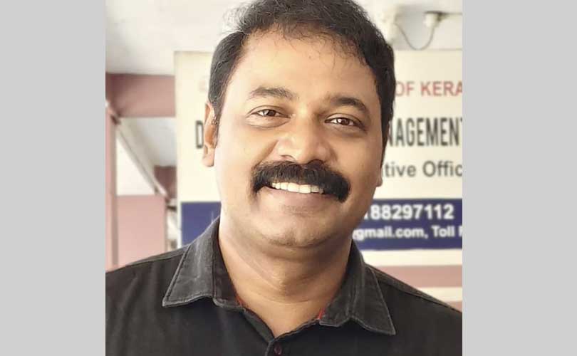 കൊച്ചി മെട്രോ പി ആർ ഒ ആയി  സി.ടി ജോൺ ചുമതലയേറ്റു