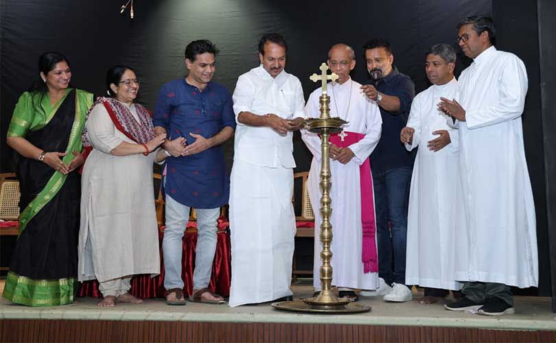 നടകകലയെ പ്രോത്സാഹിപ്പിക്കാൻ സർക്കാർ പ്രതിജ്ഞാബദ്ധമാണ് മന്ത്രി. പി സി വിഷ്ണു‌നാഥ്