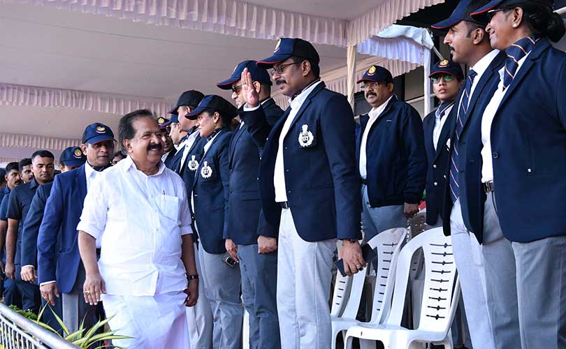കായിക മേളകള്‍ പോലീസ് സേനയെ ഊര്‍ജ്ജസ്വലമാക്കും   മന്ത്രി രമേശ് ചെന്നിത്തല