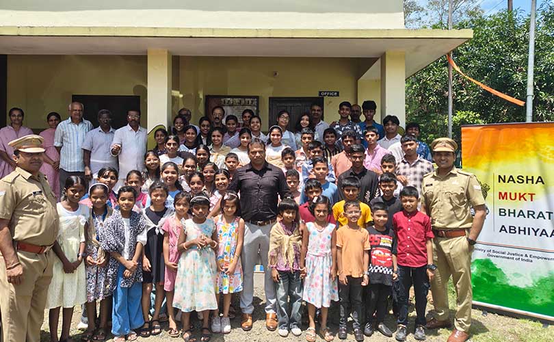 സ്കൂൾ വിദ്യാർത്ഥികളെ അണിനിരത്തി ,ലഹരിവിരുദ്ധ പ്രചരണം. വേറിട്ട ബോധവത്കരണം 
ഒരുക്കി, കൊച്ചിൻ കസ്റ്റംസ്.