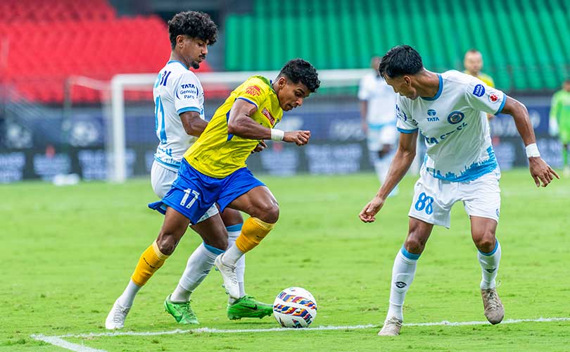 നിഹാലും വിബിനും തിളങ്ങി ജംഷഡ്‌പൂർ എഫ്‌സിയെ തകർത്ത് കേരള ബ്ലാസ്റ്റേഴ്‌സ്