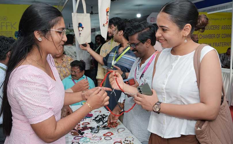 ഐ.എഫ്.എഫ്.കെ ശ്രദ്ധേയമായി ചില്ല സ്റ്റാൾ