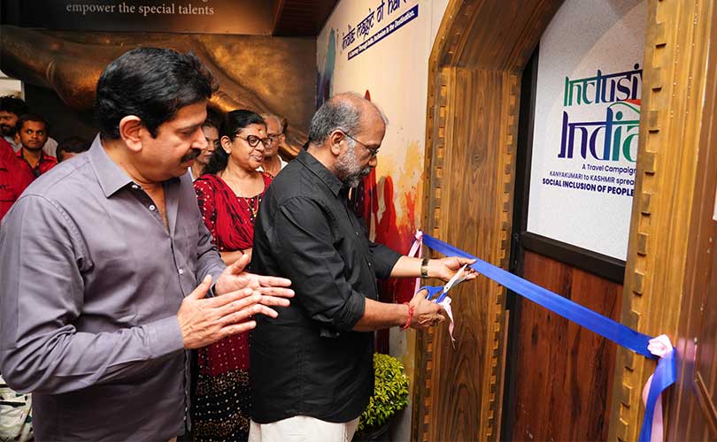 മാജിക് പ്ലാനറ്റില്‍ ഇന്‍ക്ലൂസീവ് ഇന്ത്യയുടെ ഫോട്ടോ ഗ്യാലറി തുറന്നു