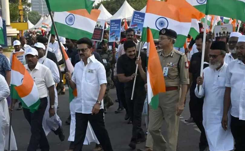 ഇന്ത്യൻ സൈന്യത്തിന് ഐക്യദാർഢ്യം പ്രകടിപ്പിച്ച്‌ മുഖ്യമന്ത്രി എം.കെ. സ്റ്റാലിന്റെ നേതൃത്വത്തില്‍ ചെന്നൈയില്‍ നടന്നത് കൂറ്റൻ റാലി.