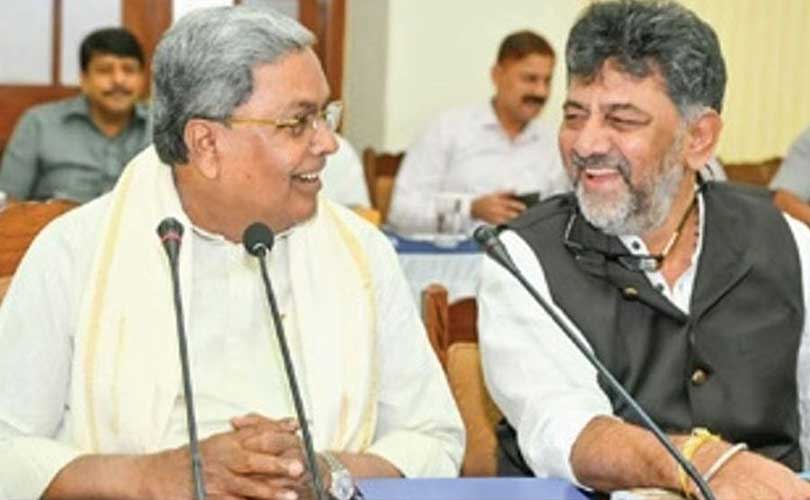 മുഖ്യമന്ത്രിക്കസേരയിൽ കാലാവധി തികച്ച് റിക്കാർഡ് സൃഷ്ടിക്കാൻ സിദ്ധരാമയ്യയുടെ രാഷ്ട്രീയ- ധന തന്ത്രങ്ങൾ