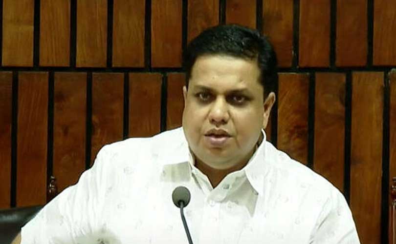 റോഡ് സുരക്ഷാ മാസാചരണം വാഹന റാലി സ്പീക്കർ എ.എൻ. ഷംസീർ ഫ്ലാഗ് ഓഫ് ചെയ്തു