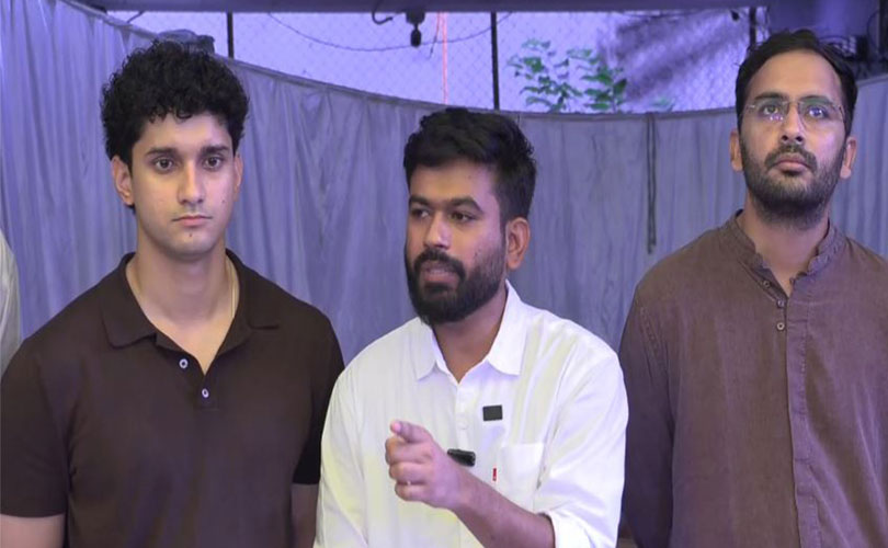  ‘ക്യാ ബോൽതി പബ്ലിക്’; ദേശീയ ജനസമ്പർക്ക ക്യാംപെയ്നുമായി അഭിജീത് ദിപ്കെ