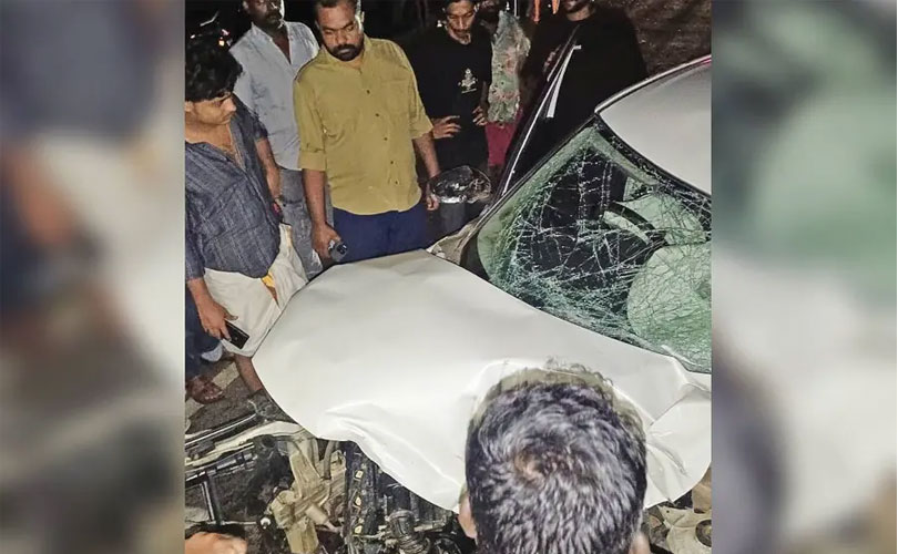 തൃശ്ശൂരിൽ വീണ്ടും വാഹനാപകടം; ബൈക്കിൽ കാർ ഇടിച്ച് ദമ്പതികളും മൂന്ന് വയസ്സുകാരനും മരിച്ചു