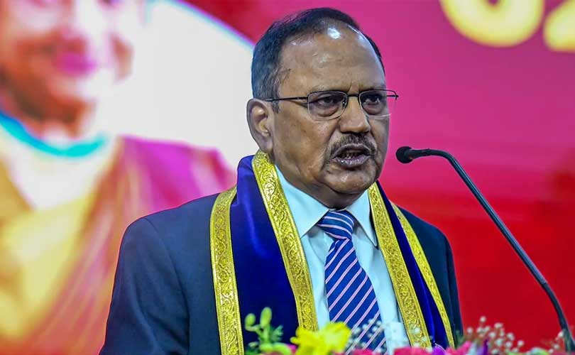 ദേശീയ സുരക്ഷാ ഉപദേഷ്ടാവ് ആശയവിനിമയത്തിന് ഉപയോ​ഗിക്കുന്നത് മൊബൈൽ ഫോണും ഇന്റർനെറ്റുമല്ല
