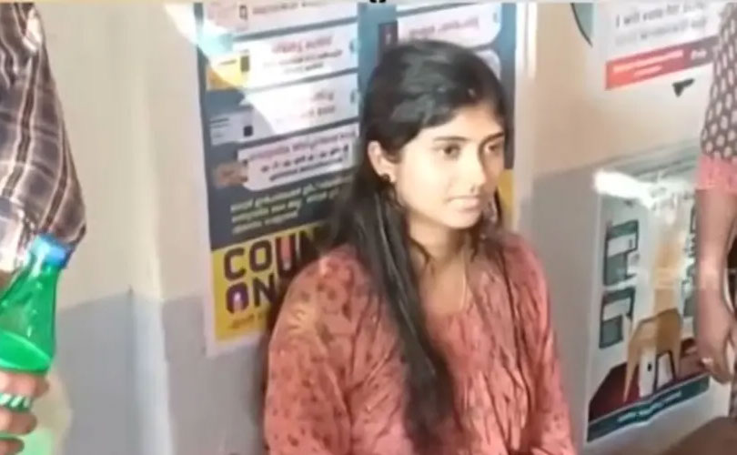 ചൂണ്ടുവിരലിൽ പരിക്കേറ്റ യുവതിക്ക് വോട്ട് നിഷേധിച്ചു; അക്ഷയക്ക് വോട്ട് ചെയ്യാനായത് പ്രതിഷേധത്തെ തുടർന്ന് 