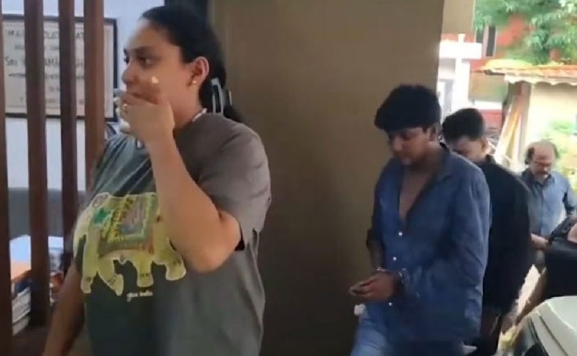 കിടപ്പുരോഗിയുടെ ആഭരണങ്ങൾ കവർന്ന് ഗോവയിലേക്ക് കടന്ന ഹോംനഴ്സായ യുവതിയും സുഹൃത്തും അറസ്റ്റിൽ