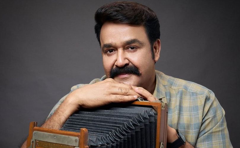 അതിമനോഹരം
 മോഹൻലാൽ ശബരിമലയിലേക്കും മുംബൈയിലേക്കും.  ലാലിന്റെ അടുത്ത സിനിമ പോളണ്ടിൽ 