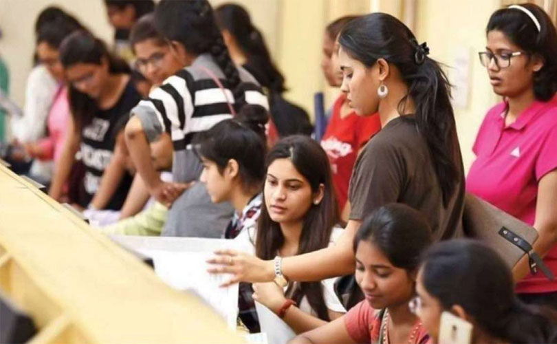അഖിലേന്ത്യ അഭിഭാഷക പരീക്ഷ: ₹3,500 ഫീസ് ചോദ്യം ചെയ്ത ഹർജി സുപ്രീം കോടതി തള്ളി