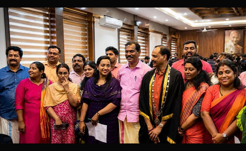 ചട്ടവിരുദ്ധ സത്യപ്രതിജ്ഞ കോടതി റദ്ദാക്കി; തിരുവനന്തപുരം കോർപറേഷനിൽ ബി.ജെ.പി കൗൺസിലർമാർ വീണ്ടും സത്യപ്രതിജ്ഞ ചെയ്തു