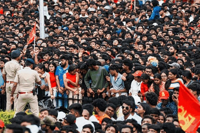 ചിന്നസ്വാമി സ്റ്റേഡിയ ദുരന്തം: സമ്മർദ്ദങ്ങൾക്ക് വഴങ്ങിയ ഗവണ്മെന്റാണ് പ്രതിക്കൂട്ടിൽ