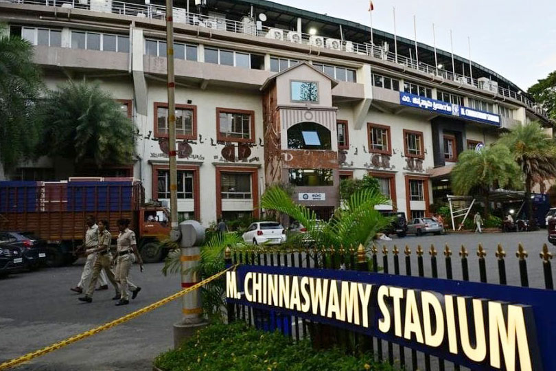 ചിന്നസ്വാമി ക്രിക്കറ്റ് സ്റ്റേഡിയം: നഗരകേന്ദ്രത്തിൽ നിന്ന് മാറ്റാൻ ആലോചന