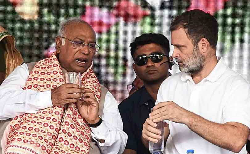 കോൺഗ്രസ് വാതിൽപ്പടിയിലെ നിശ്ശബ്ദ വിലാപങ്ങൾ: ടിക്കറ്റ് വിൽപനയിൽ തകർന്നടിഞ്ഞ വിശ്വാസം