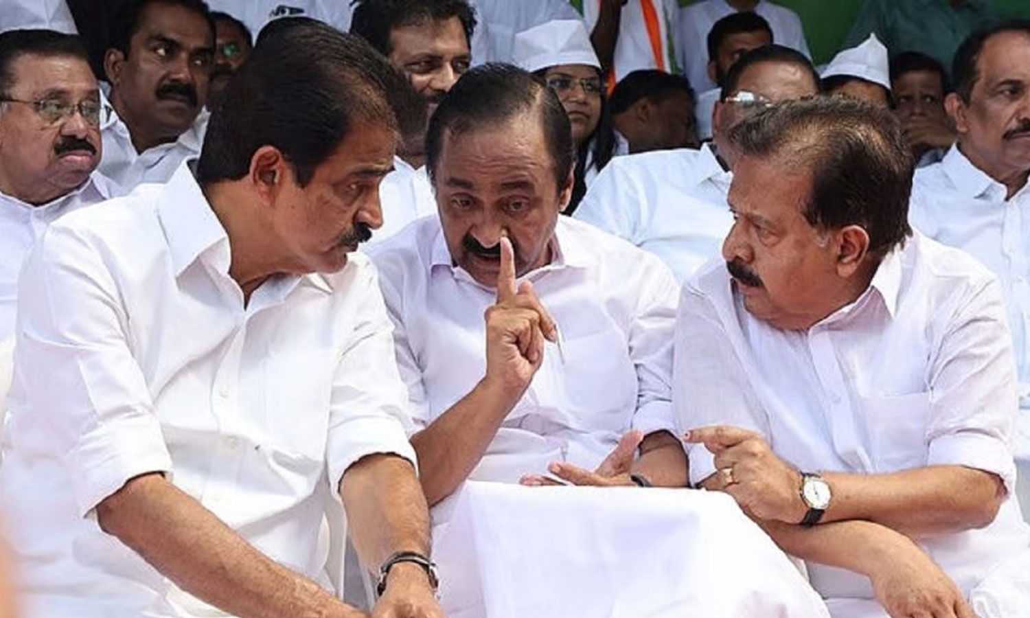 ​അധികാരക്കസേര ലക്ഷ്യം; അങ്കത്തട്ടിൽ പടക്കുതിരകൾ