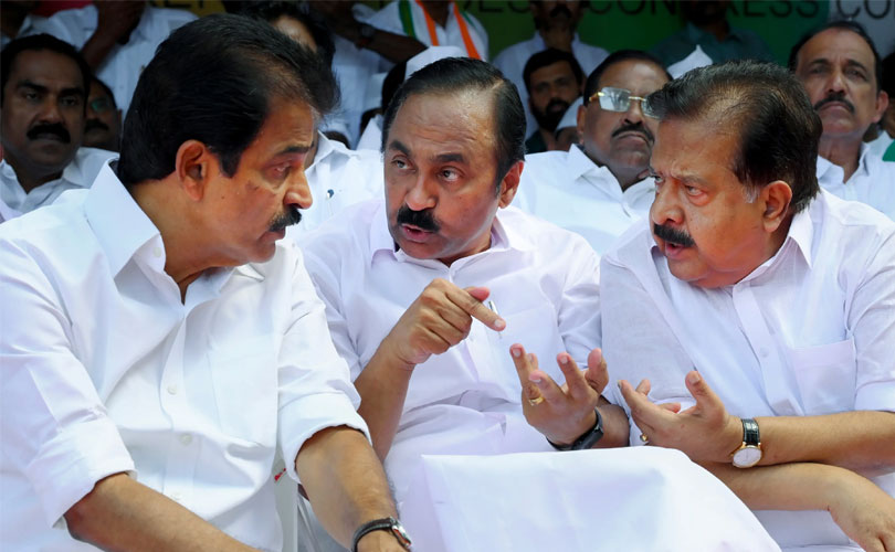 ​ഇന്ദിരാഭവനിൽ സസ്പെൻസ് ക്ലൈമാക്സിലേക്ക്: മുഖ്യമന്ത്രി കസേരയ്ക്കായി മനമറിഞ്ഞ് 