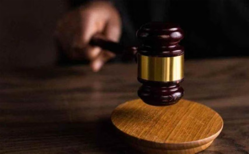 യുവതിയെ കൊലപ്പെടുത്തിയെന്ന കേസിൽ 14 വർഷത്തെ ജയിൽശിക്ഷ അനുഭവിച്ചയാളെ കോടതി കുറ്റവിമുക്തനാക്കി 