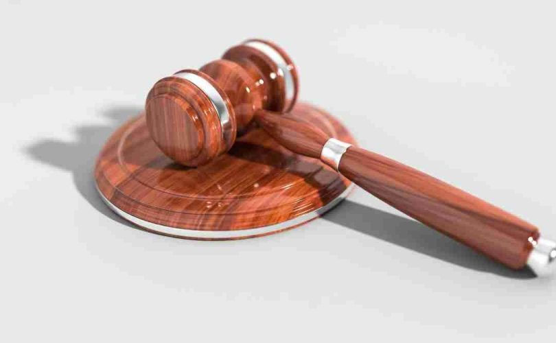 എസ്‌സി/എസ്ടി നിയമം: പ്രഥമദൃഷ്ട്യാ കുറ്റം തെളിഞ്ഞില്ലെങ്കിൽ മുൻകൂർ ജാമ്യം അനുവദിക്കാം: സുപ്രീം കോടതി