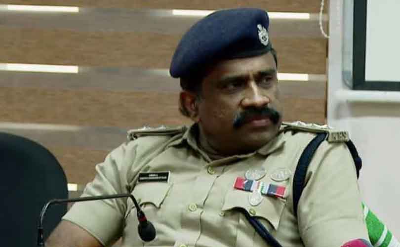 അനാശാസ്യത്തിന് കസ്റ്റഡിയിലെടുത്ത യുവതിയെ പീഡിപ്പിച്ചെന്ന ആരോപണത്തിന് പിന്നാലെ ഡിവൈഎസ്പി എ. ഉമേഷിനെ സസ്‌പെൻഡ് ചെയ്തു