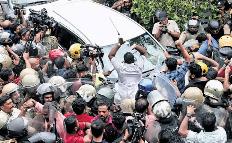 ഇഡി ഉദ്യോഗസ്ഥരെ ആക്രമിച്ച കേസ്: നാല് സിപിഎം പ്രവർത്തകർക്കു കൂടി ജാമ്യം; വധശ്രമത്തിന് തെളിവില്ലെന്ന് ഹൈക്കോടതി 