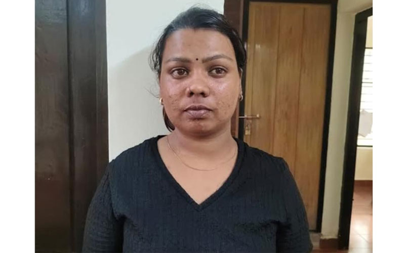 ഇൻസ്റ്റഗ്രാമിൽ പരിചയപ്പെട്ട യുവാവിനെ വിളിച്ചുവരുത്തി 4 പവന്റെ മാലയും ഫോണും തട്ടിയെടുത്തു; തൃശ്ശൂർ സ്വദേശിനിയായ യുവതി അറസ്റ്റിൽ