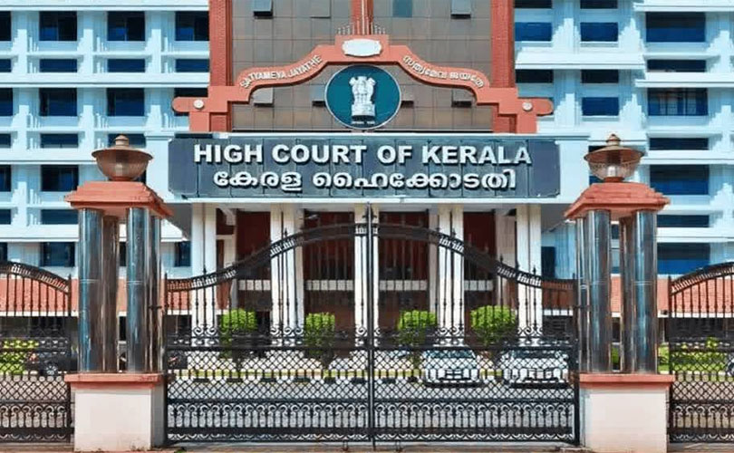 നടിയെ ആക്രമിച്ച കേസിൽ മെമ്മറി കാർഡിലെ പുനരന്വേഷണ ഹർജി പരിഗണിക്കുന്നതിൽ നിന്ന് ജഡ്ജി പിന്മാറി