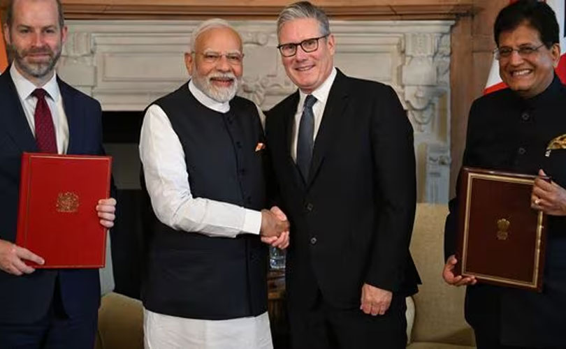 ഇന്ത്യ-ബ്രിട്ടൻ വ്യാപാരക്കരാർ ഒപ്പുവെച്ചു: 60,000 ഇന്ത്യക്കാർക്ക് ബ്രിട്ടനിൽ തൊഴിൽ, കയറ്റുമതിക്ക് നികുതിയിളവ്