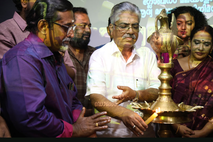 ഗ്ലോബല്‍ മലയാളം സിനിമയുടെ ഉദ്ഘാടനവും ലോകത്തിലെ ആദ്യ മെഗാ ഡോക്യുമെന്ററി പരമ്പരയുടെ ചിത്രീകരണവും ആരംഭിച്ചു.