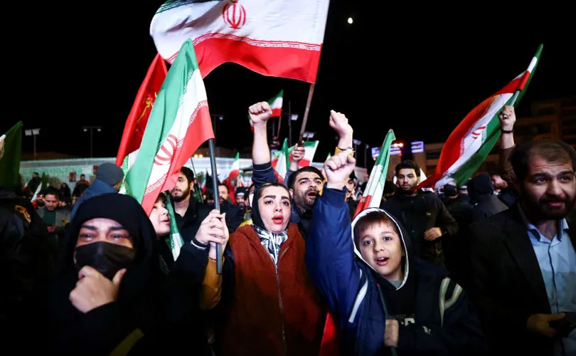 ഇറാനിയൻ ജനതയ്‌ക്കെതിരായ അന്യായ യുദ്ധത്തിൽ ശത്രുവിന് ചരിത്രപരമായ തോൽവി; ഇറാനിലെങ്ങും ആഹ്ലാദ പ്രകടനം  