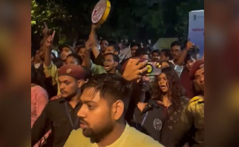 രാവണ ദഹനം: ജെഎൻയുവിൽ സംഘർഷം