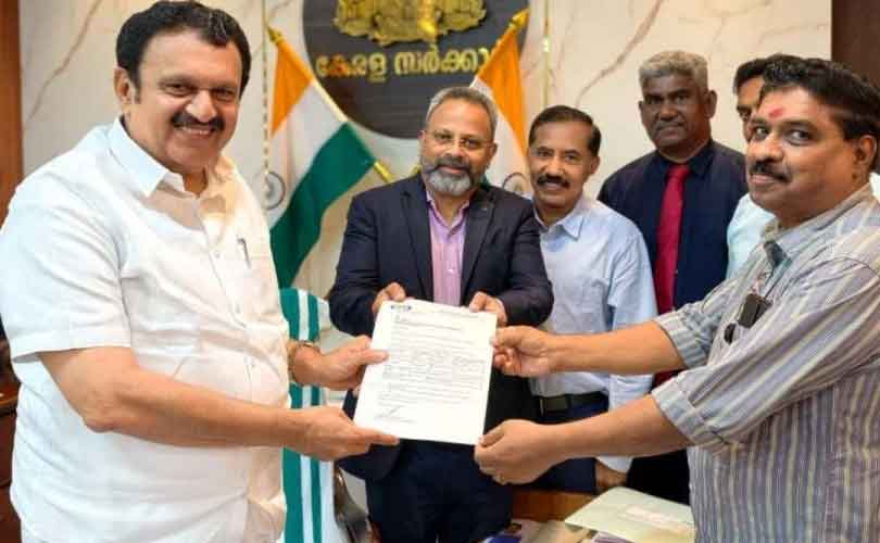 എസ്എംഎ മരുന്ന് വിവാദം: നാറ്റ്കോ പ്രതിനിധികൾ മന്ത്രിയുടെ ഓഫീസിലെത്തി; ദൃശ്യങ്ങൾ പുറത്ത്