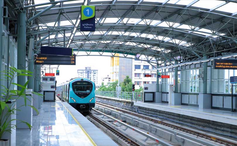 കൊച്ചി മെട്രോ പ്രതിദിന യാത്രക്കാരുടെ എണ്ണം 1.25 ലക്ഷം ആയി വർധിപ്പിക്കാൻ കഴിഞ്ഞത് നേട്ടം ലോക്നാഥ് ബഹ്റ