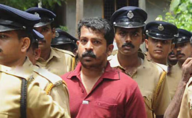 ടി പി ചന്ദ്രശേഖരൻ വധക്കേസിലെ പ്രതി കൊടി സുനിയുടെ പരോൾ റദ്ദാക്കി
