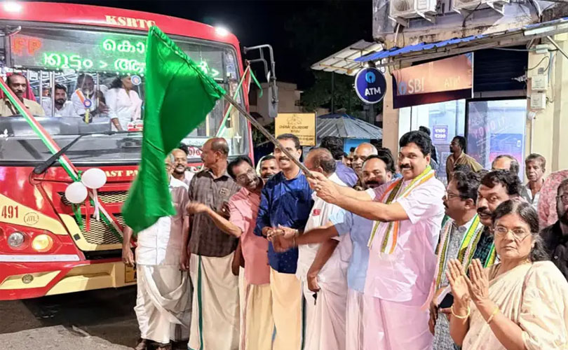 കെഎസ്ആർടിസി ബസ് ഉദ്ഘാടനം ചെയ്ത് മന്ത്രിയുടെ ഭർത്താവ്; ചിറയിൻകീഴിൽ പ്രോട്ടോക്കോൾ വിവാദം