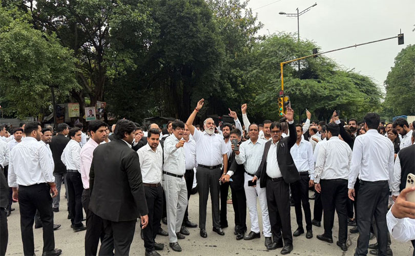 ​പോലീസ് ഉദ്യോഗസ്ഥരുടെ വെർച്വൽ മൊഴി: ഡൽഹി ലെഫ്റ്റനന്റെ ഗവർണറുടെ ഉത്തരവിനെതിരെ ബാർ കൗൺസിൽ