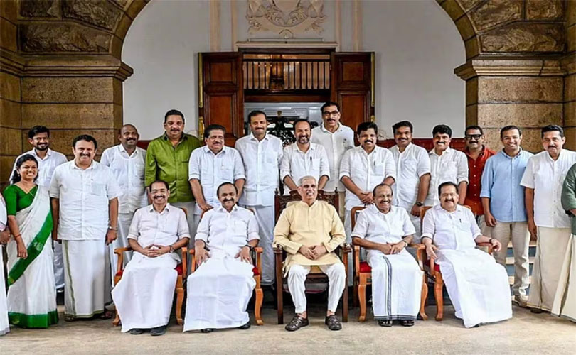 ​പഠനക്കളത്തിലേക്ക് മുഖ്യമന്ത്രിയും മന്ത്രിമാരും; റീഇമാജിനിംഗ് കേരളം ശില്പശാലയ്ക്ക് കോഴിക്കോട് തുടക്കം